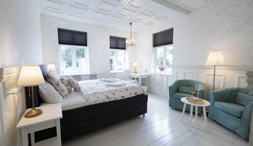 Habitación con 1 cama doble o 2 individuales, vistas al complejo turístico