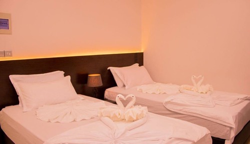 Habitación básica con 1 cama doble o 2 individuales