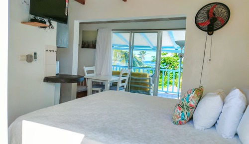 Top Roof Studio, Seaview