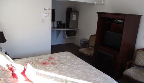 Habitación estándar, 1 cama de matrimonio grande, frigorífico y microondas (Kings Landing)