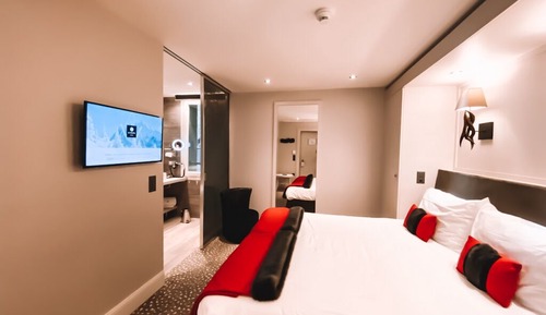 Habitación estándar con 1 cama doble o 2 individuales