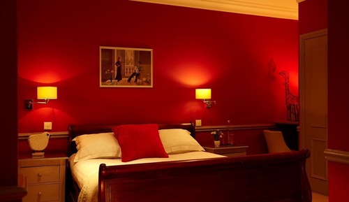 Petite Double Room