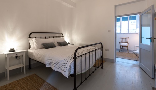 Estudio clásico, 1 cama de matrimonio grande, frigorífico