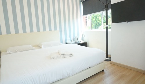 Habitación Deluxe, 1 cama de matrimonio grande, vistas a la ciudad