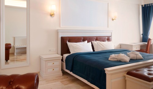 Habitación Confort con 1 cama doble o 2 individuales