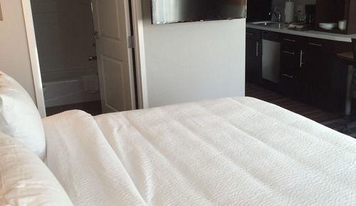 Estudio, 1 cama de matrimonio grande con sofá cama