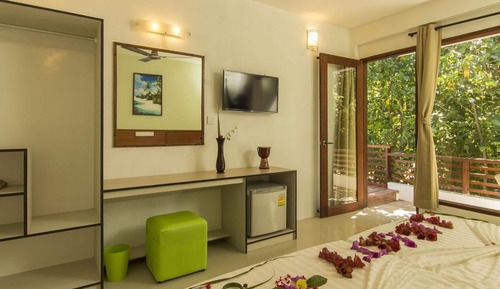 Deluxe family room