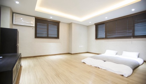 Habitación estándar, no fumadores, vistas a la ciudad (Ondol)