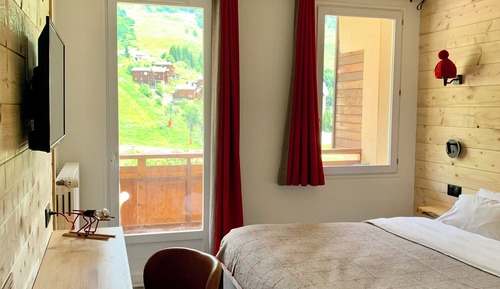 Habitación estándar con 1 cama doble o 2 individuales (Demi-Pension Incluse)