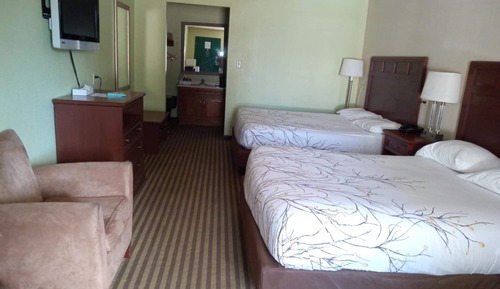 Habitación doble, 2 camas de matrimonio, no fumadores