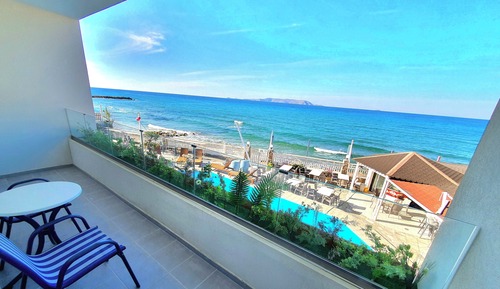 Junior Suite Bedroom & Living Room Sea View