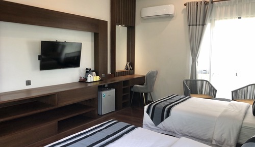 Habitación presidencial con 1 cama doble o 2 individuales, no fumadores, vistas a la piscina