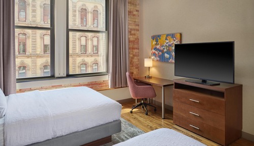 Suite, 2 camas de matrimonio, no fumadores, vistas a la ciudad