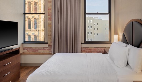 Suite, 1 cama de matrimonio, no fumadores, vistas a la ciudad