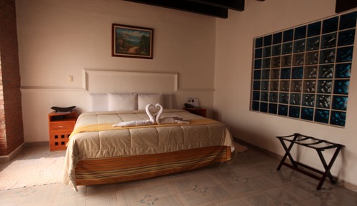 Junior Room, 1 King Bed