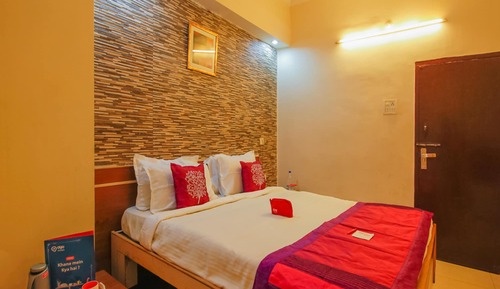 Habitación estándar con 1 cama doble o 2 individuales, 1 cama doble, baño privado