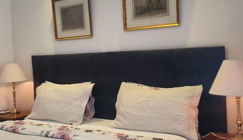 Habitación superior con 1 cama doble o 2 individuales