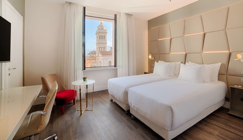 Habitación superior, con vistas
