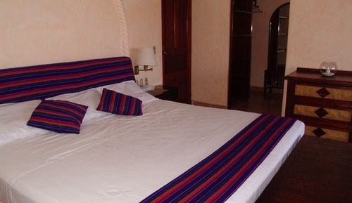 Suite Deluxe, 1 cama de matrimonio grande, bañera de hidromasaje, vistas a la bahía