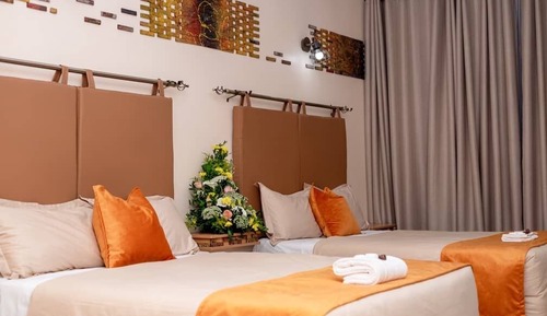 Habitación estándar con 1 cama doble o 2 individuales, 2 camas dobles