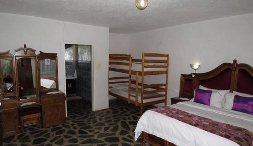 Family Room with Shower 2