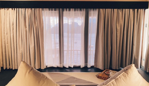 Premium bay view cauayan pool villa (Free Breakfast & Free Roundtrip Airport Transfer)