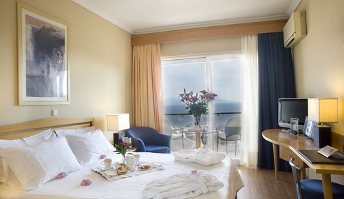 Habitación clásica con 1 cama doble o 2 individuales, vistas al mar