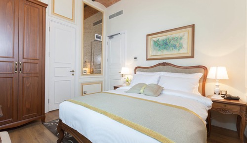 Habitación estándar con 1 cama doble o 2 individuales
