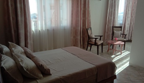 Habitación estándar con 1 cama doble o 2 individuales