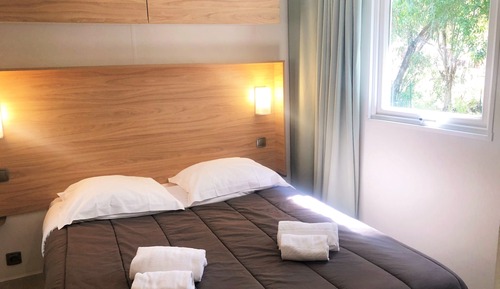 Casa móvil, 3 habitaciones, 2 baños (Girolata)