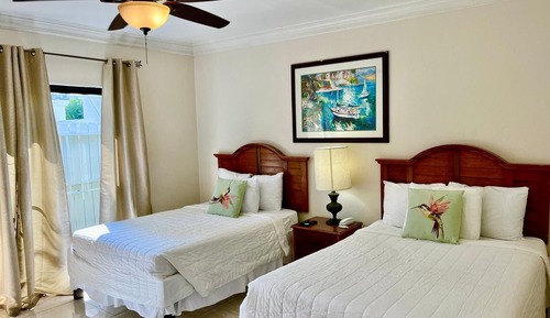 Villa Deluxe, varias camas, no fumadores, vistas al jardín