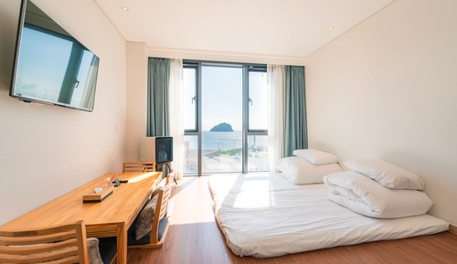 Fine Suite Oriental
