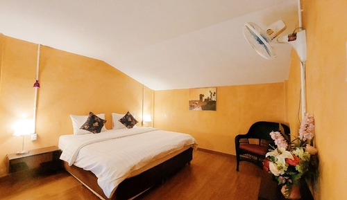 Habitación familiar, varias camas, bañera de hidromasaje, entresuelo