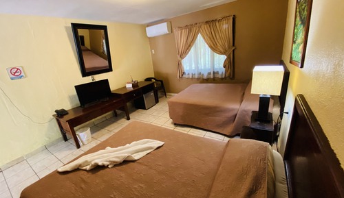 Habitación cuádruple estándar