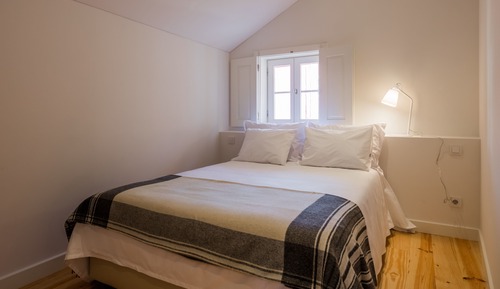 Apartamento, 2 habitaciones, balcón, vistas al río