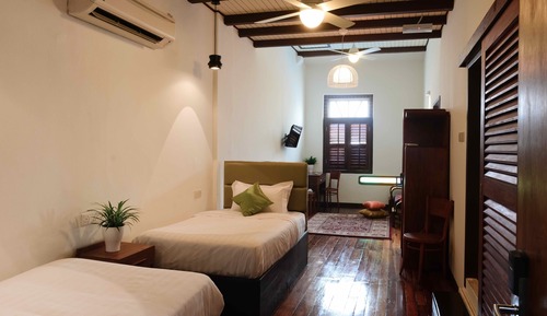 Habitación (Swiftlet Platinum)