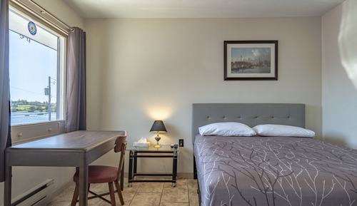 Habitación Confort doble, 1 cama de matrimonio, cocina básica