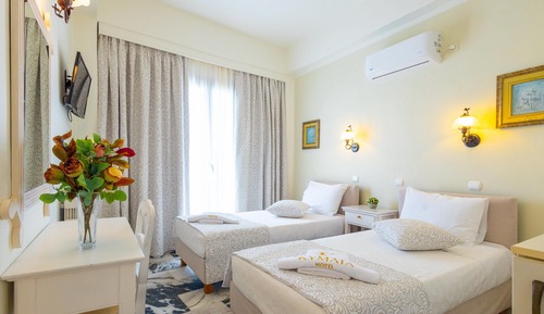 Habitación estándar con 1 cama doble o 2 individuales, vistas al mar