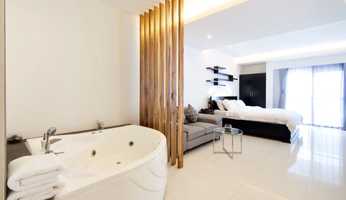 Suite estudio de lujo, cocina, junto a la piscina (Amihan)