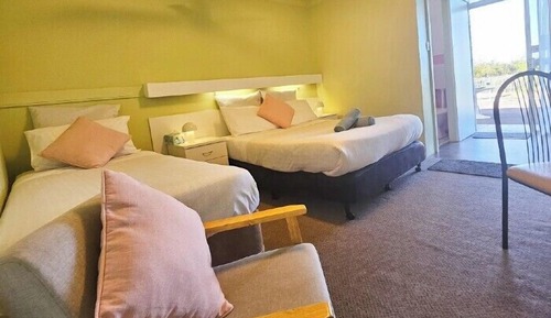 Ocean Glimpse-Reef-Double Bed-No Stairs