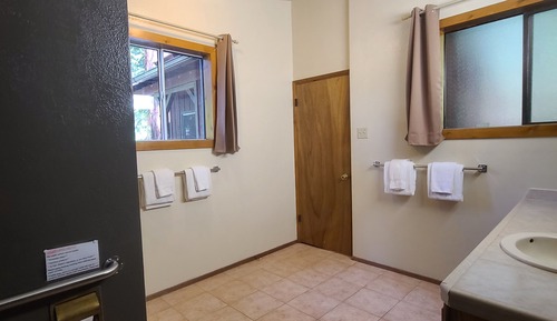 Suite estudio clásica, cocina básica, vistas al jardín (Cottage 15)
