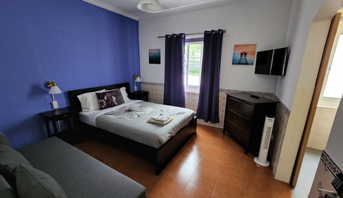 Habitación clásica con 1 cama doble o 2 individuales, baño privado