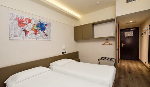 Habitación estándar con 2 camas individuales