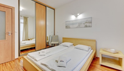 Apartamento económico, 2 habitaciones, balcón (6 adults)