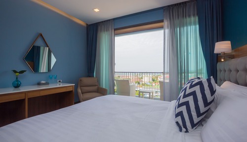 Deluxe Pool View Room With Balcony