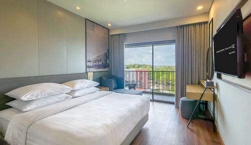 Habitación Deluxe, 1 cama de matrimonio (Deluxe Room, 1 Queen Bed, Balcony)