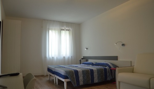 Habitación superior con 1 cama doble o 2 individuales