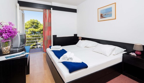 Standard Double or Twin Room with Seaside View and Balcony