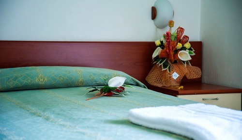 Habitación triple estándar, balcón