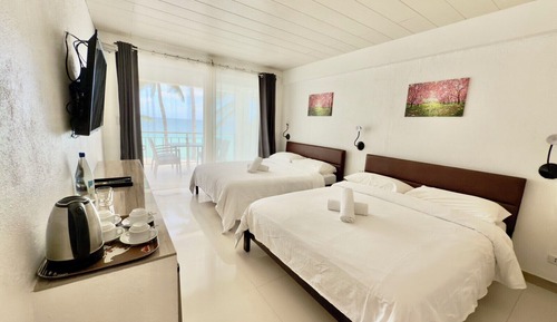 Habitación Premier doble, 2 camas de matrimonio, balcón, vistas al mar
